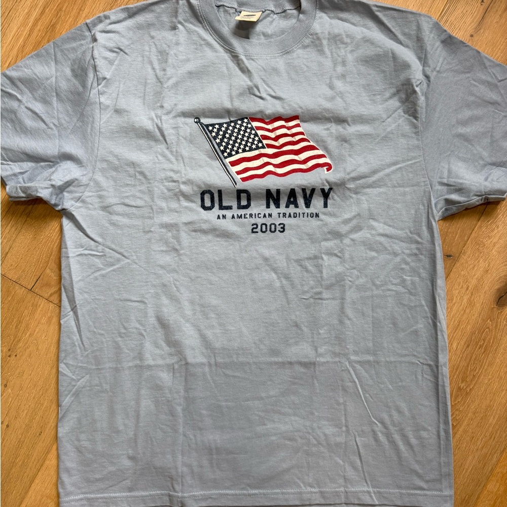 Classic 2003 Old Navy t-shirt🇺🇸